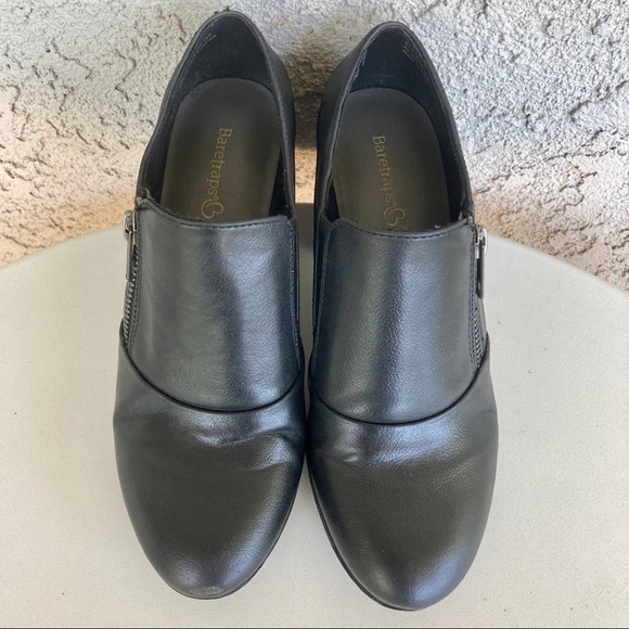 BareTraps Black Faux Leather Keyln Zip Booties - Picture 3 of 11